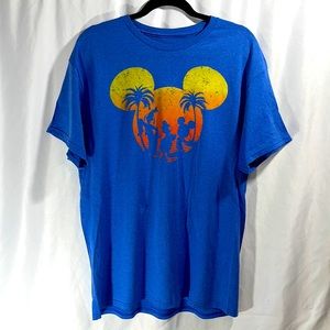 Disney Mickey Mouse and Friends Palm Tree Licensed Tee, size Large